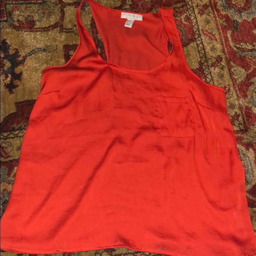 Red tank 🤩 forever 21 perfect for the Summer